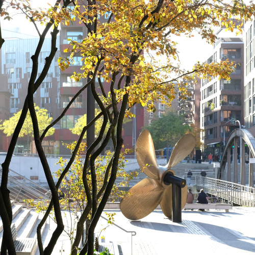 2022: Die HafenCity an der Elbtorpromenade am Magdeburger Hafen. Foto: Michael Zapf